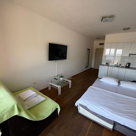 Lux Apartment Vidovic Rafailovici Bagian luar foto